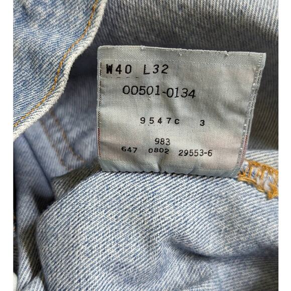 Vintage Y2K Levi 501 Jeans Light Wash Blue Denim Button Fly Mens 40 Pants Baggy - Picture 6 of 9